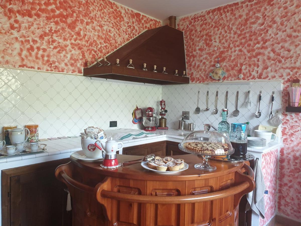 B&B Il Bagarello パラッツオーロ・スル・セーニオ エクステリア 写真