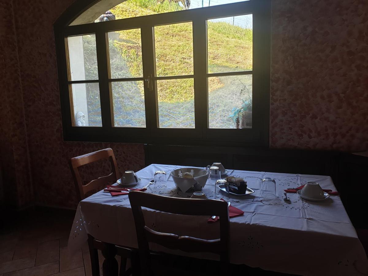 B&B Il Bagarello パラッツオーロ・スル・セーニオ エクステリア 写真