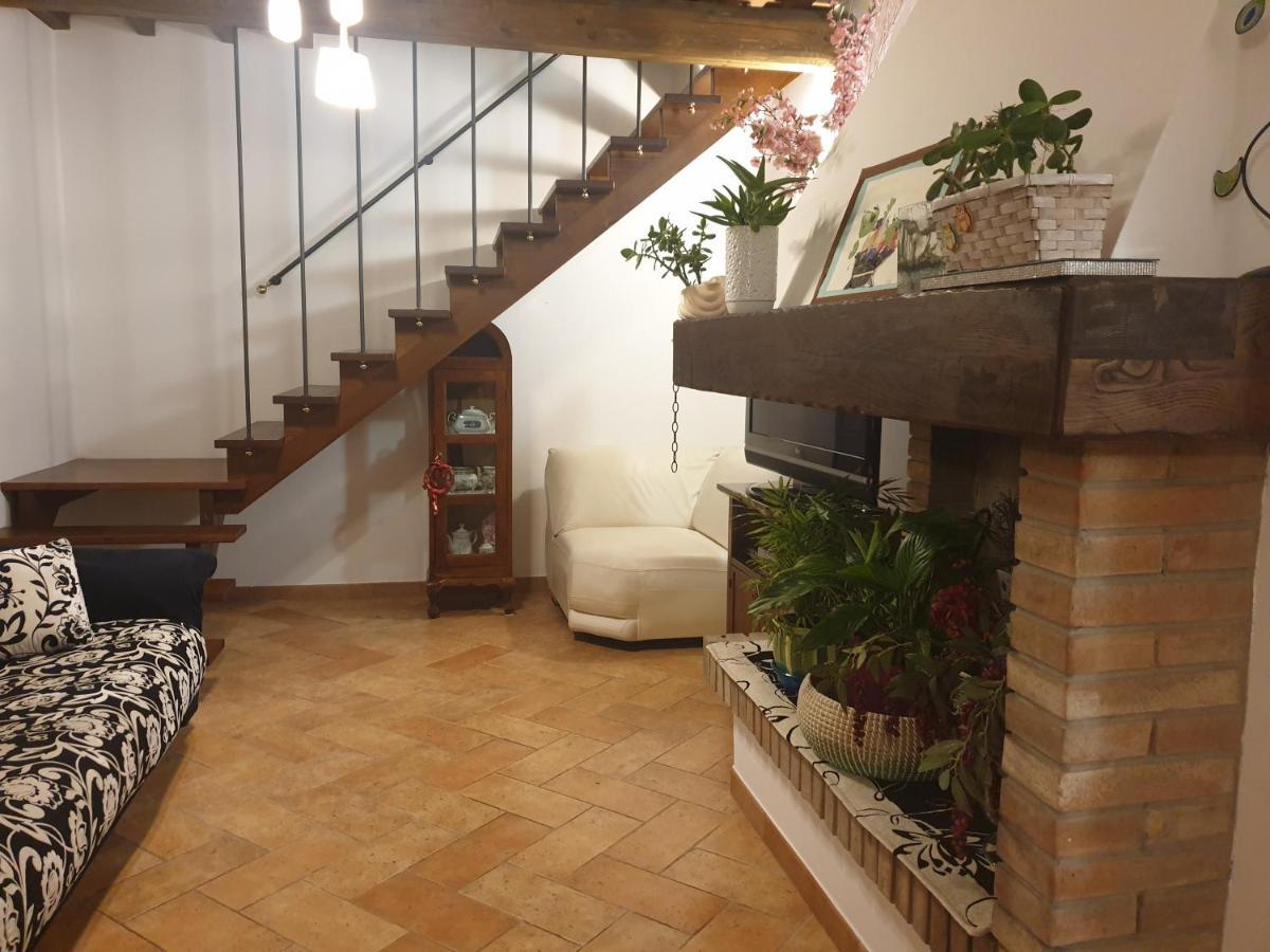 B&B Il Bagarello パラッツオーロ・スル・セーニオ エクステリア 写真